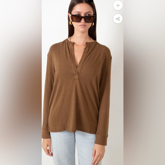 NWT RICHER POORER DEEP SPLIT LONG SLEEVE TEE -
MORNING ROAST - Picture 5 of 11